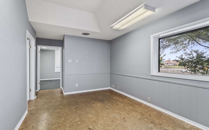 Pictures of Office property located at 1911 22nd St, Huntsville, TX 77340 for lease - image #1