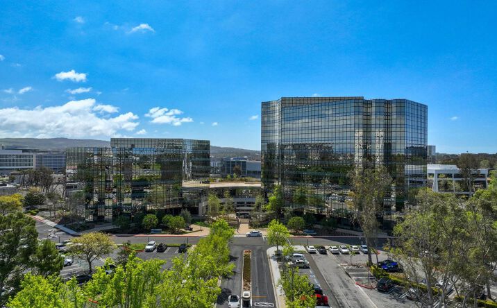 Pictures of Retail property located at 5000 Birch St, Newport Beach, CA 92660 for lease - image #1
