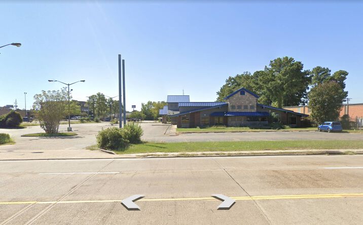 Pictures of Retail, Restaurant, Office property located at 2941 W Bert Kouns Industrial Loop, Shreveport, LA 71118 for lease - image #1