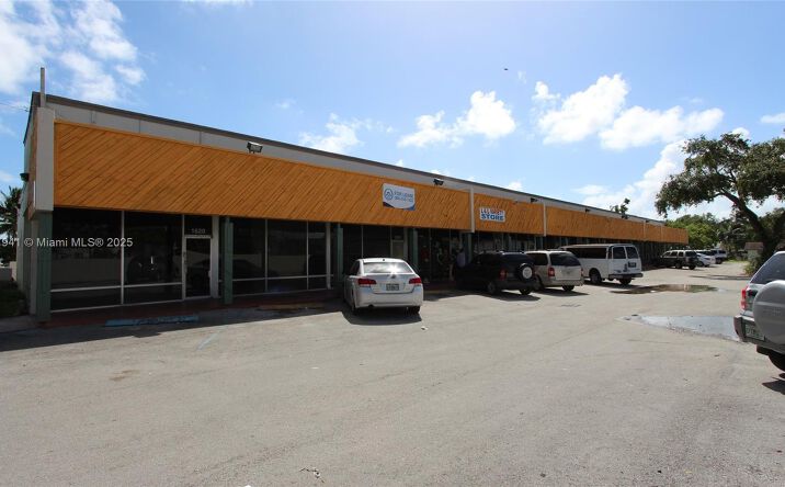 Pictures of Retail property located at 1620 NE 148 St # 1644 #1642-1644, North Miami, FL 33181 for lease - image #1