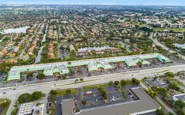 Pictures of Retail property located at 4450 N University Dr # 4450, Lauderhill, FL 33351 for lease - image #1