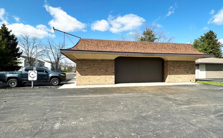 Pictures of Industrial property located at 1198 Old Henderson Rd, Columbus, OH 43220 for lease - image #1