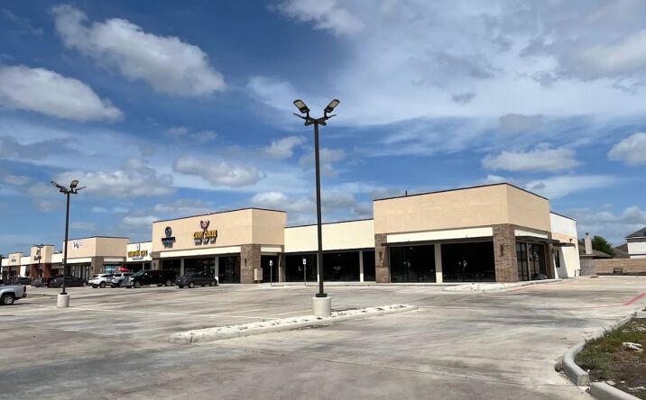 Pictures of Retail, Land, Restaurant property located at 8421 FM 521 Rd, Rosharon, TX 77583 for lease - image #1