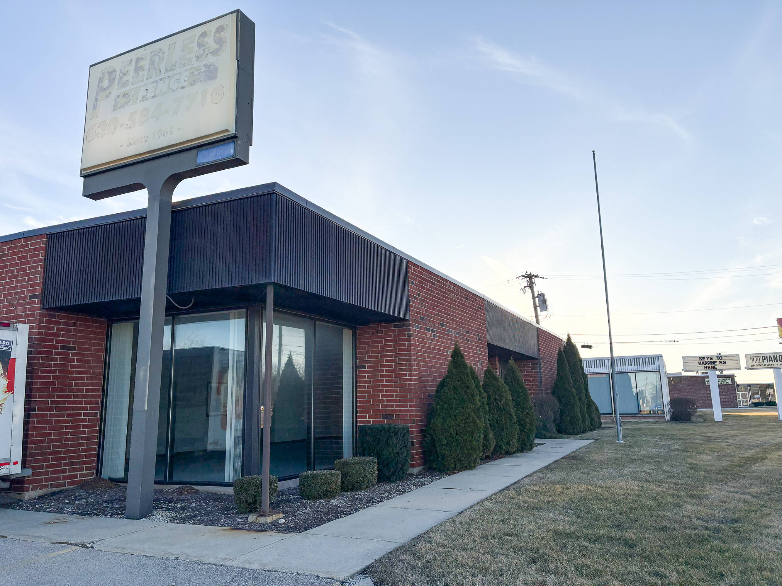 Roosevelt Rda 33W401 Roosevelt Rd, West Chicago, IL 60185 | Crexi.com