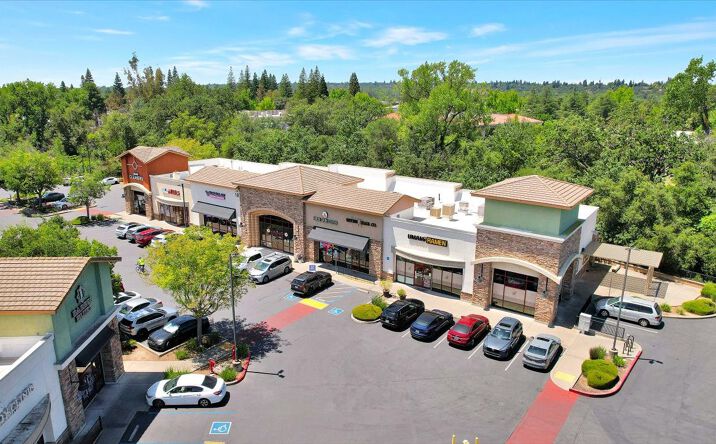 Pictures of Retail property located at 189 Blue Ravine Rd, Folsom, CA 95630 for lease - image #1