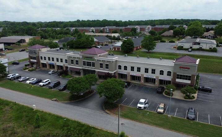 Pictures of Retail, Office, Restaurant property located at 30 Halter Dr, Powdersville, SC 29673 for lease - image #1