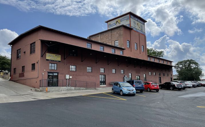 Pictures of Office property located at 323 N Patton Ave, Springfield, MO 65806 for lease - image #1