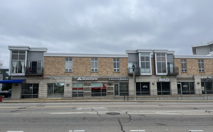 Pictures of Retail, Restaurant property located at 2121 S Kinnickinnic Ave, Milwaukee, WI 53207 for lease - image #1