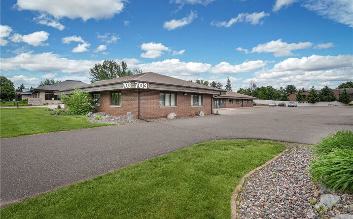 Pictures of Office property located at 703 W Hamilton Avenue, Eau Claire, WI 54701 for lease - image #1