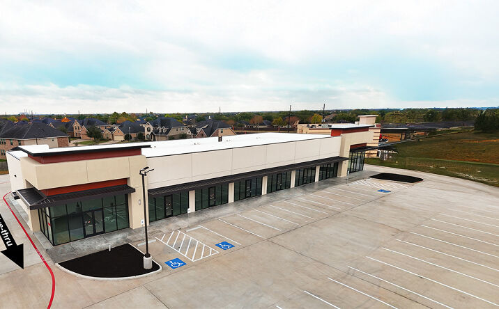 Pictures of Retail property located at 635 Benton Rd, Rosenberg, TX 77469 for lease - image #1