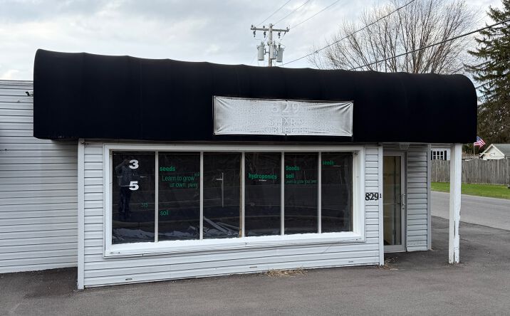 Pictures of Retail, Office property located at 829 E Molloy Rd, Syracuse, NY 13211 for lease - image #1