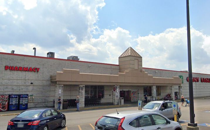 Pictures of Retail property located at 700 Moraine Pointe Plaza, Butler, PA 16001 for lease - image #1