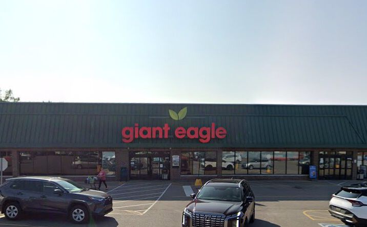Pictures of Retail property located at 15325 Edgecliff Ave, Cleveland, OH 44111 for lease - image #1
