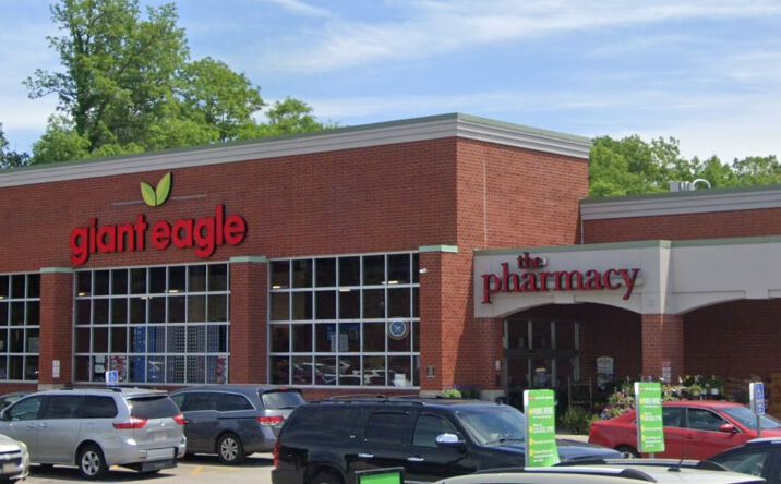 Pictures of Retail property located at 2775 W Market St, Fairlawn, OH 44333 for lease - image #1