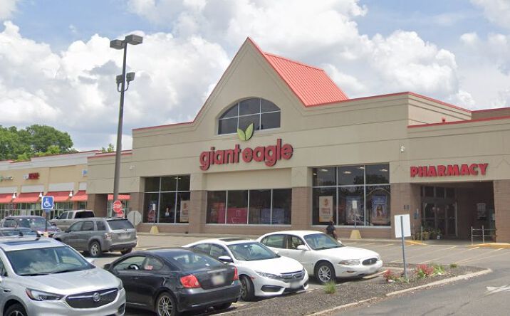 Pictures of Retail property located at 41 5th St SE, Barberton, OH 44203 for lease - image #1