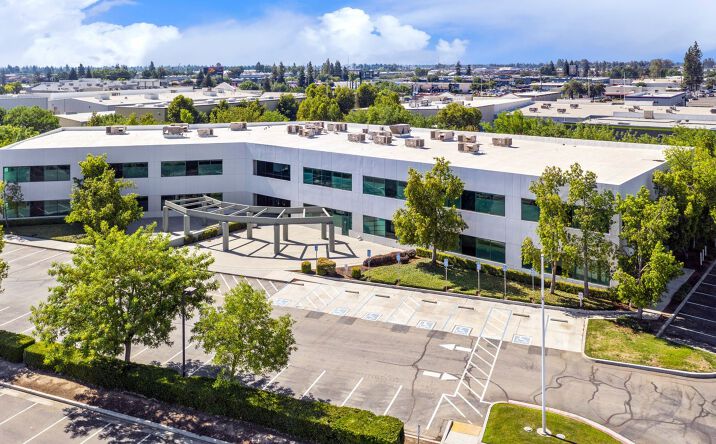 Pictures of Office property located at 5104 N Blythe Ave, Fresno, CA 93722 for lease - image #1