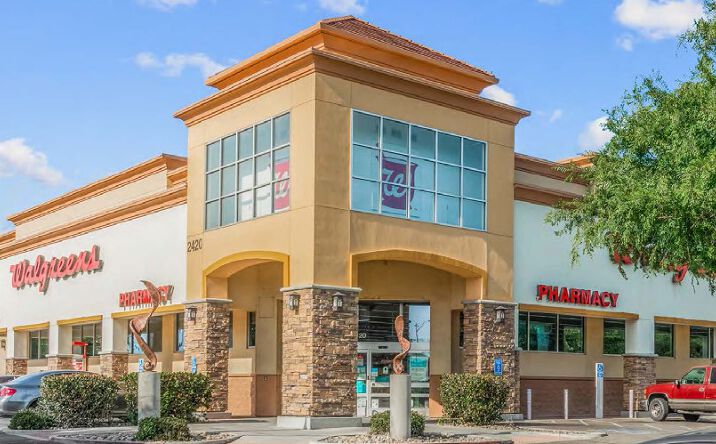 Pictures of Retail property located at 2420 N Blackstone Ave, Fresno, CA 93703 for lease - image #1