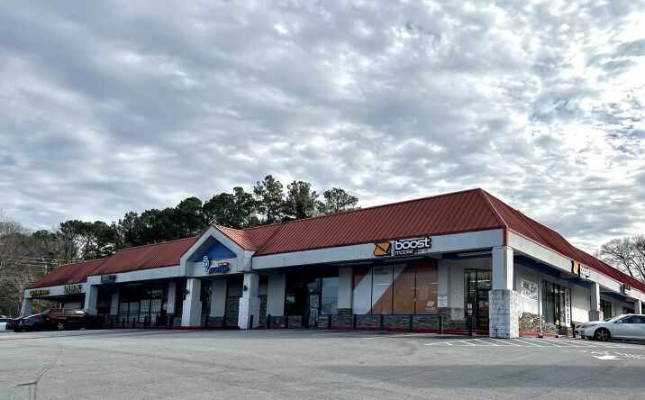 Pictures of Retail, Office, Restaurant property located at 2042 Sylvan Rd SW, Atlanta, GA 30310 for lease - image #1