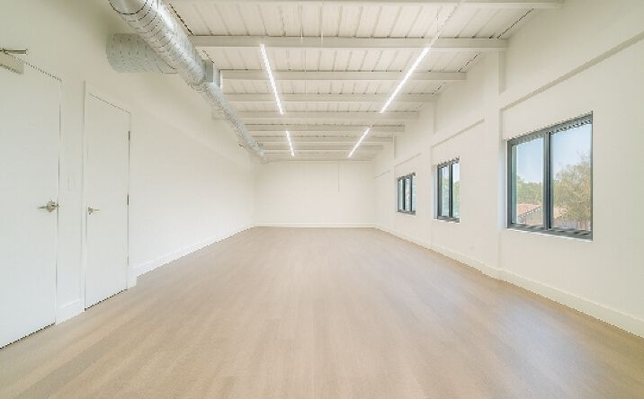 Pictures of Retail, Office, Industrial property located at 2430 5th Ave S, St. Petersburg, FL 33712 for lease - image #1