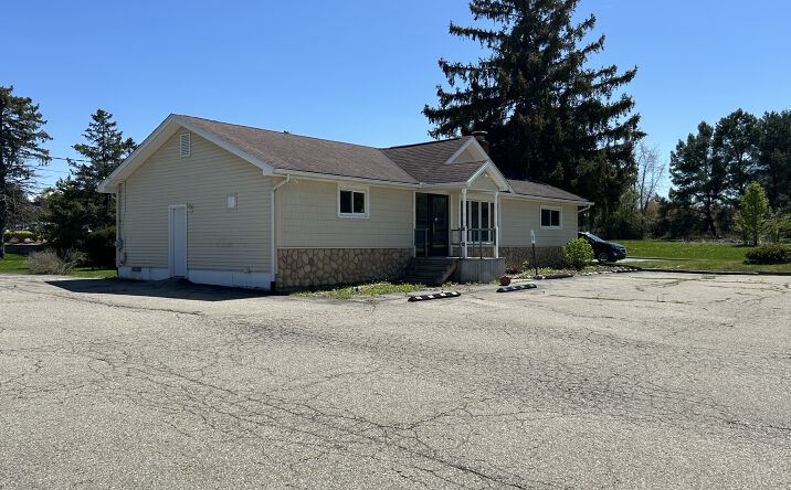 Pictures of Office property located at 971 Baldwin Rd, Lapeer, MI 48446 for lease - image #1