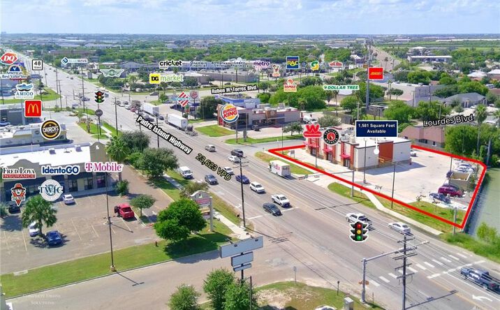 Pictures of Restaurant, Retail property located at 7501 Padre Island Highway # 3, Brownsville, TX 78521 for lease - image #1