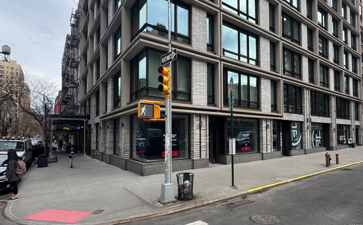 Pictures of Retail property located at 261 Third Avenue, New York, NY 10010 for lease - image #1