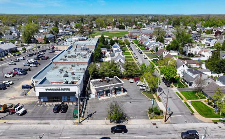 Pictures of Retail property located at 4303 Merrick Rd, Massapequa, NY 11758 for lease - image #1