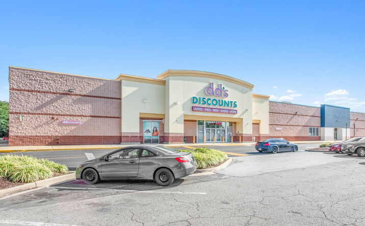 Pictures of Retail property located at 5600 Silver Hill Rd, District Heights, MD 20747 for lease - image #1