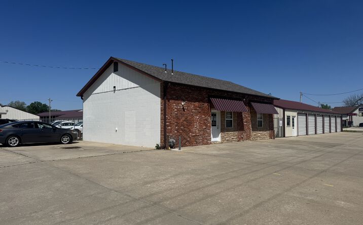 Pictures of Office property located at 405 N Union St, Council Grove, KS 66846 for lease - image #1