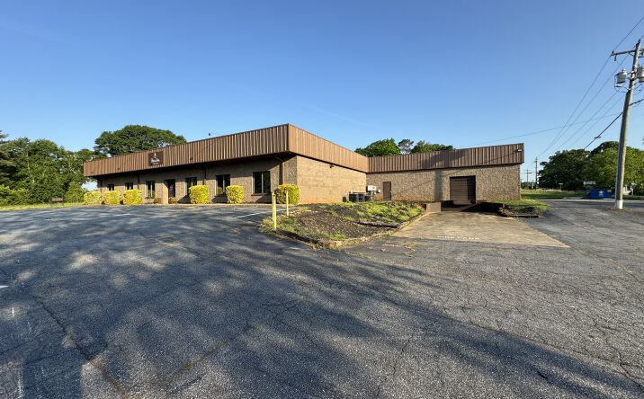 Pictures of Retail property located at 511 Bryant Rd, Spartanburg, SC 29303 for lease - image #1