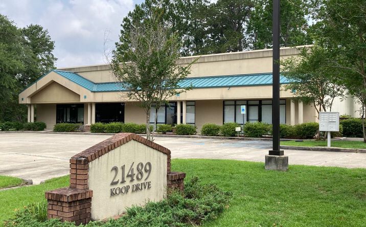 Pictures of Office property located at 21489 Koop Dr, Mandeville, LA 70471 for lease - image #1