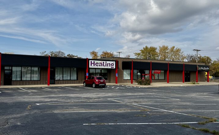Pictures of Retail, Office property located at 12144 Blue Ridge Blvd, Grandview, MO 64030 for lease - image #1
