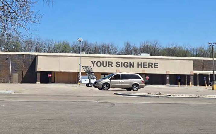 Pictures of Retail property located at 1024 S Smithville Rd, Dayton, OH 45403 for lease - image #1