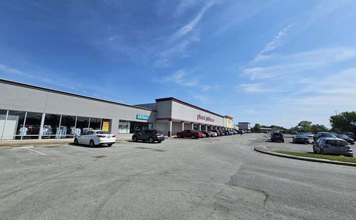 Pictures of Retail, Office, Restaurant property located at 1203-1221 Hargett St, Jacksonville, NC 28540 for lease - image #1