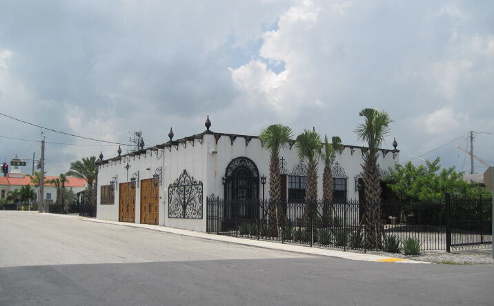 Pictures of Retail property located at 101 NE 1st Street, Dania Beach, FL 33004 for lease - image #1