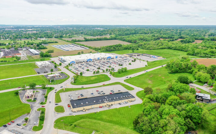 Pictures of Retail property located at 626 Wesley Dr, Wood River, IL 62095 for lease - image #1