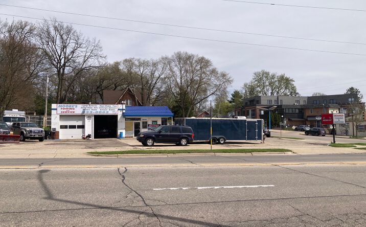 Pictures of Retail property located at 3802 Mineral Point Rd, Madison, WI 53705 for lease - image #1