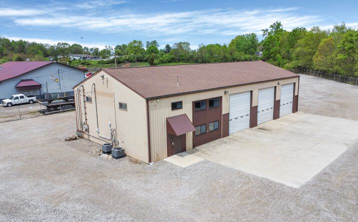 Pictures of Industrial property located at 2580 Groveport Rd, Columbus, OH 43207 for lease - image #1