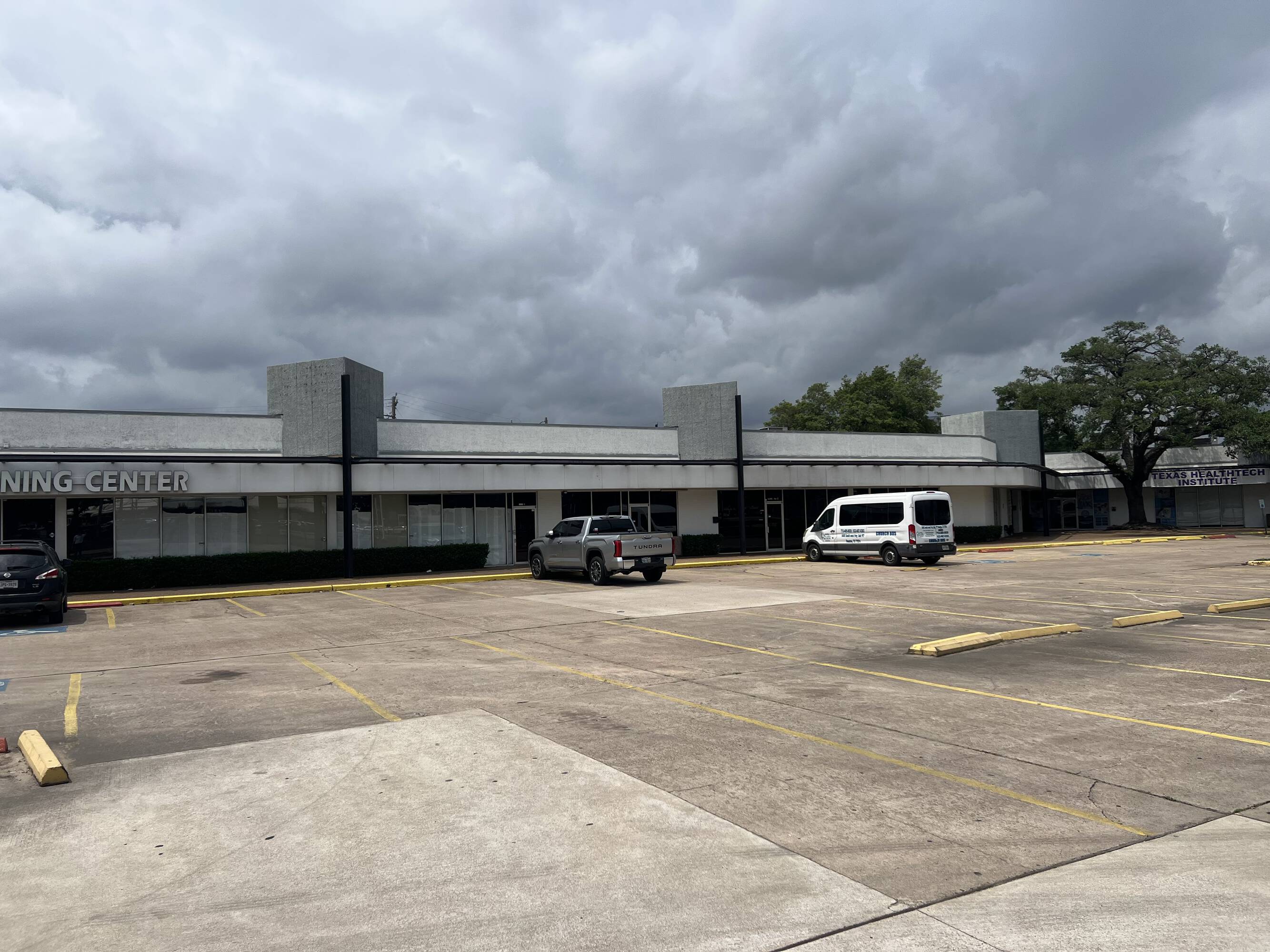 6445 Southwest Fwy Houston Tx 77074