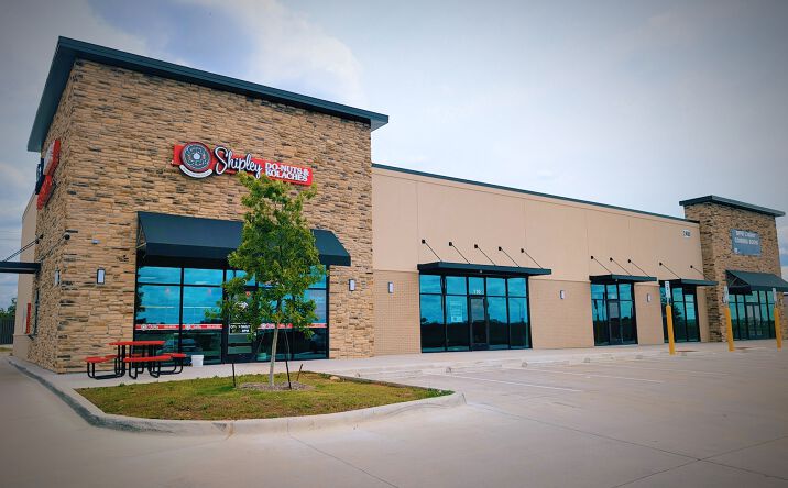 Pictures of Retail, Office, Restaurant property located at 2401 NW Loop 820, Fort Worth, TX 76106 for lease - image #1