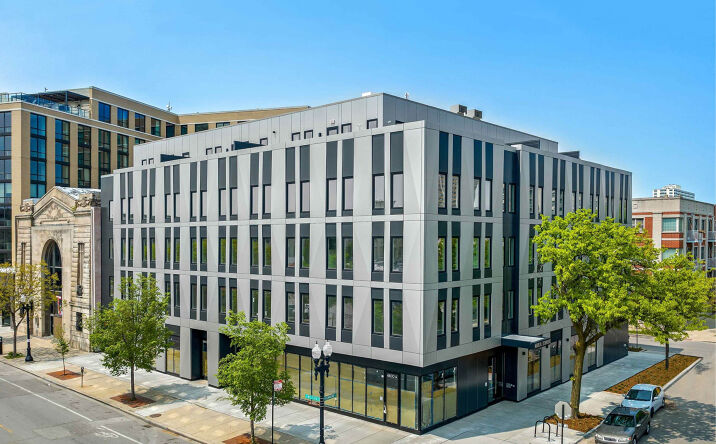 Pictures of Retail property located at 4600 N Kenmore Ave, Chicago, IL 60640 for lease - image #1