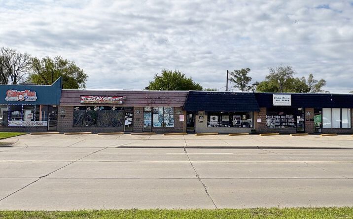 Pictures of Retail property located at 505-515 W 11 Mile Road, Madison Heights, MI 48071 for lease - image #1