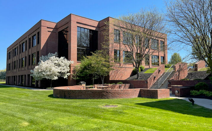 Pictures of Office property located at 175 Sully's Trail, Pittsford, NY 14534 for lease - image #1