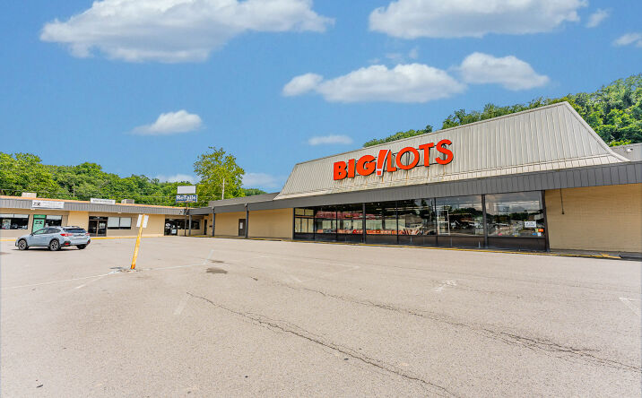 Pictures of Retail property located at 902 Fairmont Rd, Morgantown, WV 26501 for lease - image #1