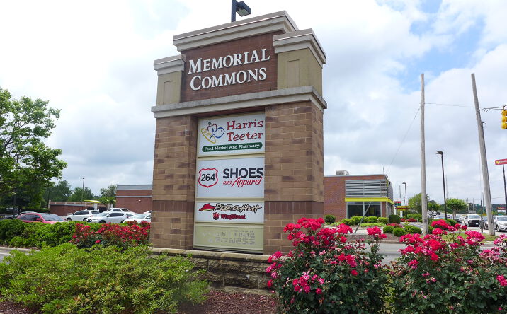 Pictures of Retail, Office, Restaurant property located at 2120 Wayne Memorial Dr, Goldsboro, NC 27534 for lease - image #1