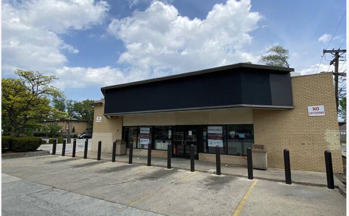 Pictures of Retail property located at 8357 Skokie Blvd, Skokie, IL 60077 for lease - image #1