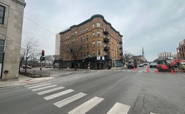 Pictures of Retail property located at 36 S Ashland Ave, Chicago, IL 60607 for lease - image #1