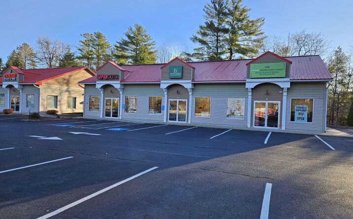 Pictures of Retail, Restaurant property located at 374 Loudon Rd, Concord, NH 03301 for lease - image #1