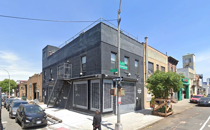 Pictures of Retail property located at 424a 3rd Ave, Brooklyn, NY 11215 for lease - image #1