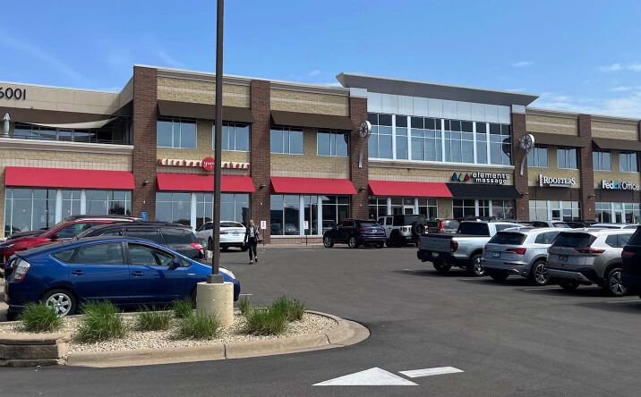 Pictures of Office property located at 6001 Shady Oak Rd, Minnetonka, MN 55343 for lease - image #1